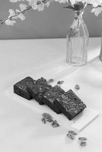 Walnut Fludge Brownie
