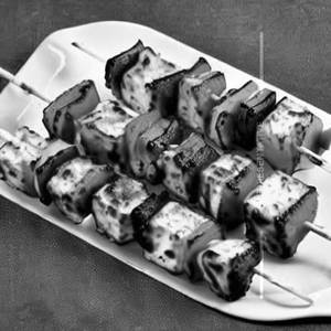 Rumali Paneer Tikka Italian Sharwma
