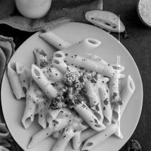 Penne in Pink Alfredo Sauce