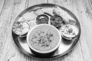 Special Dal Khichadi Bowl (650Ml)
