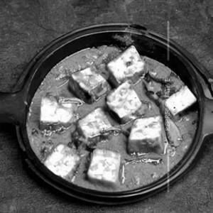 Paneer In Hot Garlic Garlic