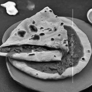 Palak Chicken Naan Pocket
