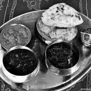 Laal Maans