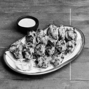 Murgh Lehsuni Kebab (Yellow) 8 Pcs