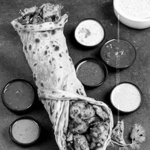 Reshmi Kati Chicken Roll