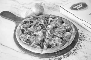 Sizzling Chicken Exotica Pizza