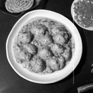 Veg Ball In Green Sauce