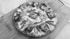 Kadhai Paneer Cheese Burst Pizza [7 inches]