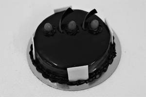 Chocolate Overload Eggless Cake