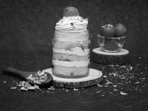 Gulab Jamun Vanilla Mini Jar Cake