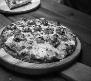 Regular Schezwan Paneer Pizza