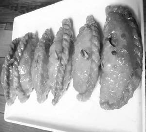 Gujiya -Desi Ghee Wali (500 Gms)