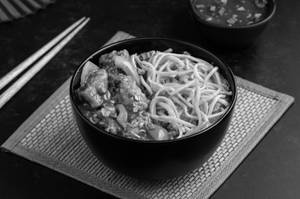 Drunken Chicken with Garlic Hakka Noodles Bowl