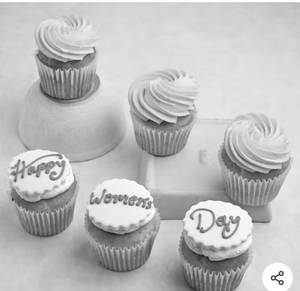 Women's day Cup Cake
