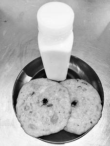 Upwas Thali Peeth With Lassi