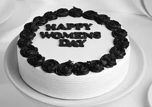 Creamy Chocolate Vanilla Cake spl