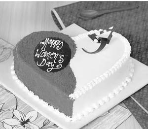Red velvet women's day spl heart cake