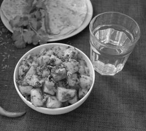 4 Plain Paratha With Jeera Aloo