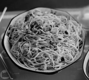 VEG DAN MEEAN NOODLES