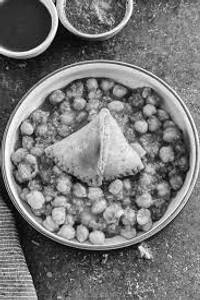 Samosa Plate With Chana (2pcs)