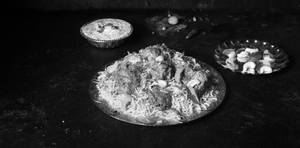 Dum Hyderabadi Murg Biryani Boneless (430 Gms)
