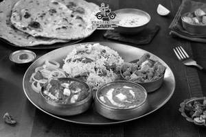 Premium Chicken Thali