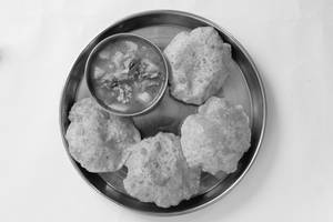 Badami Puri With Sabji