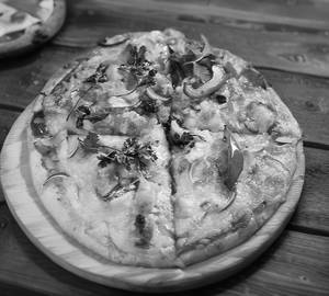 6 " Tandoori chicken pizza