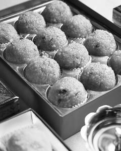 Kesar Pista Motichoor Laddu