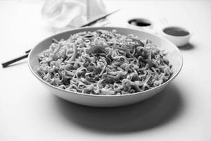 Veg Hakka Noodles
