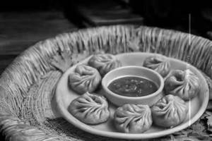 Veg Fried Momos [6 Pieces]