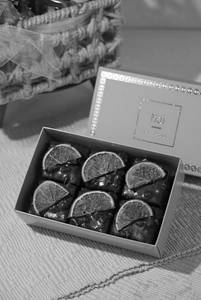 Royal Box Of 6 Orange Rocher Cubes