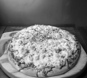 8 inch golden corn onion pizza [8 inches]