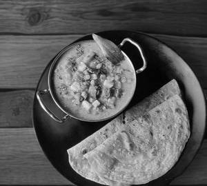 Chapathi 2 Pieces With Veg Kurma