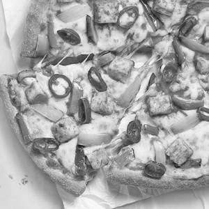 Paneer Makhni Pizza