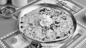 Aloo Pyaz Paratha