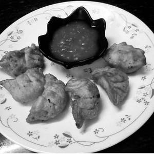 Veg Fried  Momo's