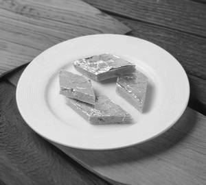 Mawa barfi   [4pc]