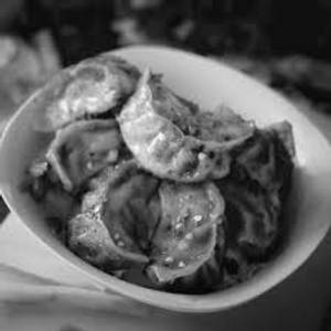 Chicken Momo Platter (16 Pcs)