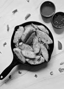Cutting fried idli [2 pieces]