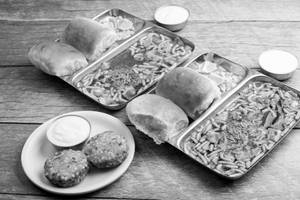 2 Dahi Misal + Sabudana Vada