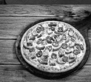 Red Paprika Cheese Pizza