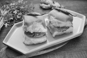 Vada Pav (2pcs)