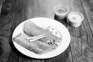 Chilli Green Peas Dosa