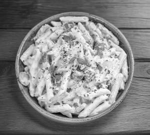 White sauce pasta