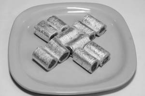 Anjeer Roll