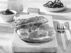 Smoked Salmon & Cream Cheese Sandwich