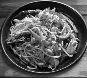Veg Garlic Noodles