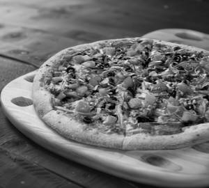 Cheese burst pizza