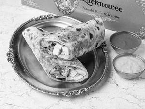 Aachari Paneer Tikka Roll